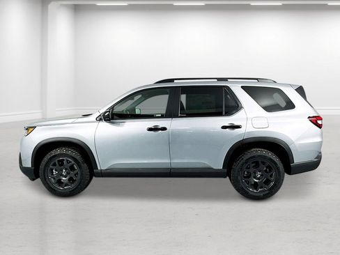 New 2026 Honda Pilot TrailSport image 2