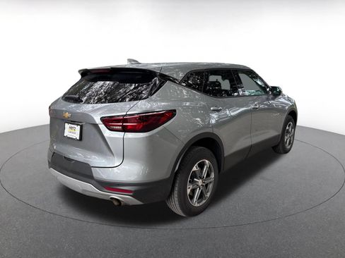 Used 2026 Chevrolet Blazer LT FWD image 10
