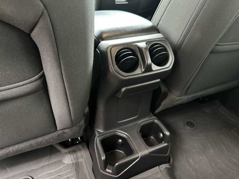 Used 2023 Jeep Wrangler Unlimited Sport image 20