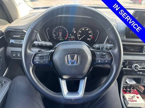 Used 2023 Honda Pilot Touring image 9