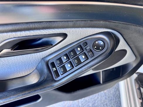 Used 2002 BMW M5 image 19