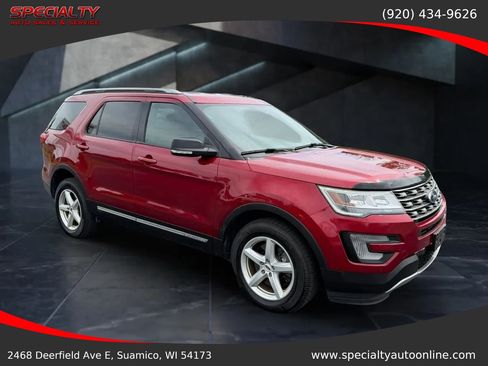 Used 2017 Ford Explorer XLT w/ Equipment Group 201A AWD/4WD image 7
