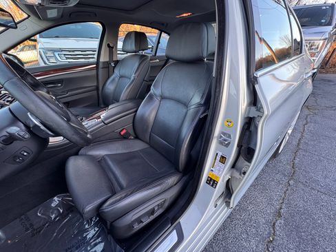 Used 2016 BMW 550i xDrive Sedan image 22
