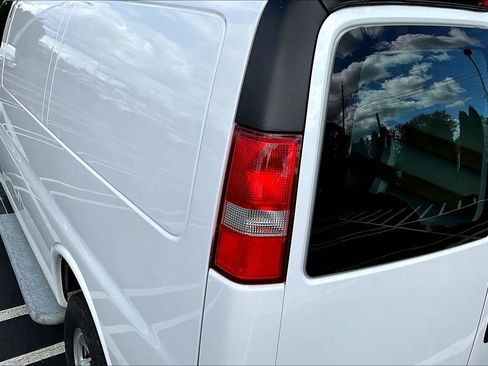 Used 2024 Chevrolet Express 2500 w/ Driver Convenience Package RWD image 19