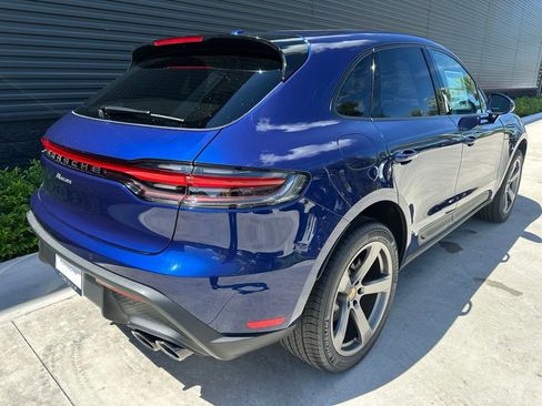 Used 2025 Porsche Macan AWD/4WD image 9