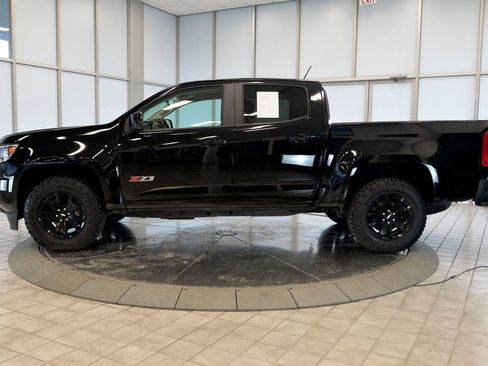 Used 2020 Chevrolet Colorado Z71 w/ Z71 Midnight Edition image 5