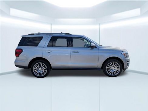 Used 2024 Ford Expedition Limited AWD/4WD image 7