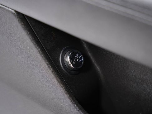 Used 2024 Cadillac XT5 Luxury w/ LPO, Floor Liner Package FWD image 31