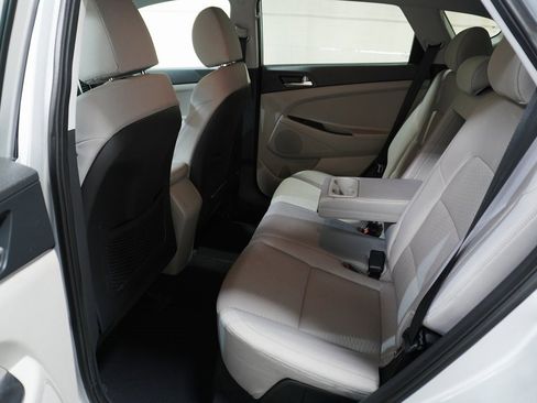 Used 2019 Hyundai Tucson SE image 12