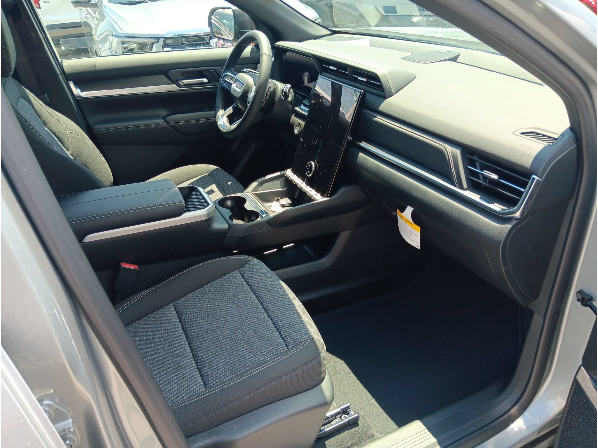 New 2027 GMC Terrain Elevation FWD image 17
