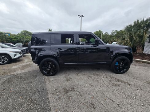 Used 2022 Land Rover Defender 110 V8 AWD/4WD image 8