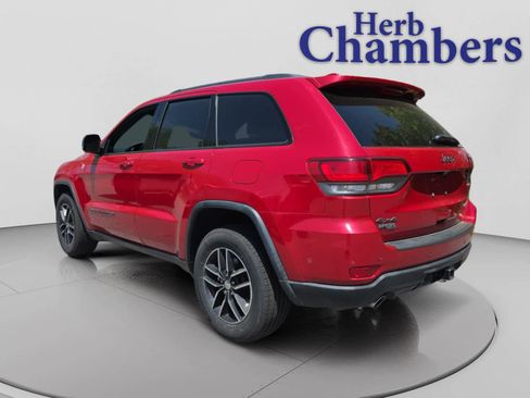 Used 2017 Jeep Grand Cherokee Trailhawk w/ Trailhawk Luxury Group AWD/4WD image 3