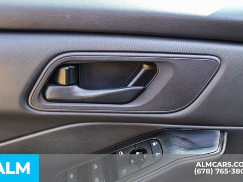 Used 2024 Nissan Rogue S FWD image 38