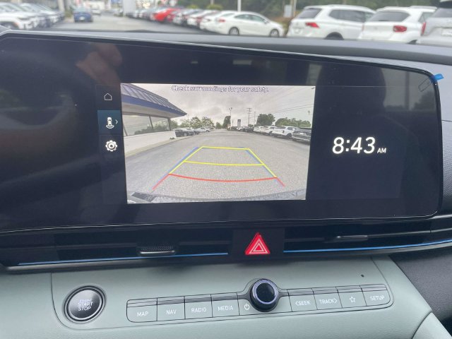 Used 2025 Hyundai Elantra Limited FWD image 28