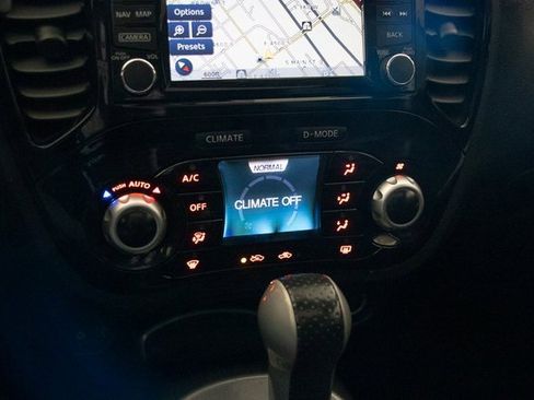 Used 2014 Nissan Juke SV w/ Navigation Package image 32