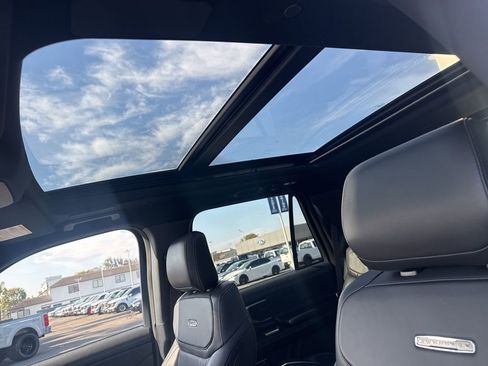 Used 2025 Ford Expedition Platinum w/ Stealth Performance Package image 19