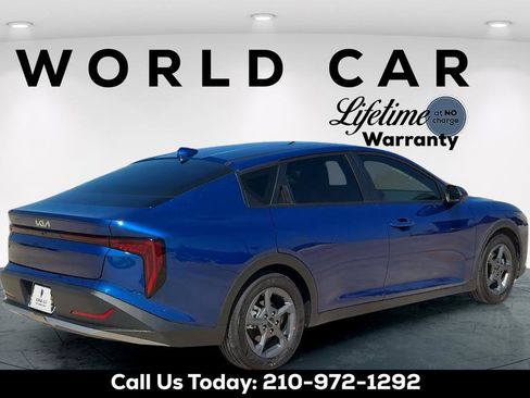 Used 2025 Kia K4 image 3