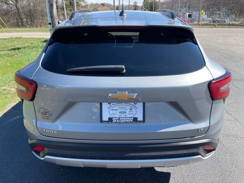 Used 2024 Chevrolet Trax LT image 6