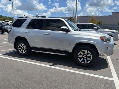 Used 2021 Toyota 4Runner TRD Off-Road Premium w/ Moonroof Package AWD/4WD image 2