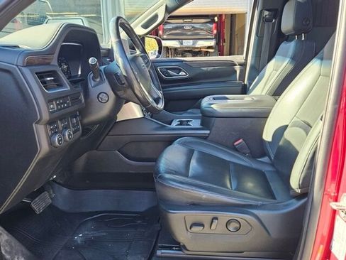 Used 2022 Chevrolet Tahoe Z71 w/ Z71 Off-Road Package image 6