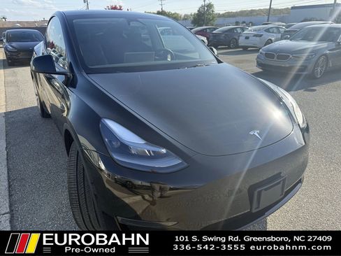 Used 2024 Tesla Model Y Long Range AWD/4WD image 21