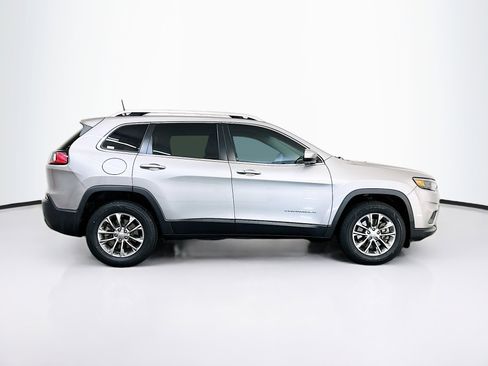 Used 2019 Jeep Cherokee Latitude Plus AWD/4WD image 10