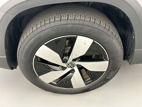 Used 2025 Volkswagen Taos S AWD/4WD image 11