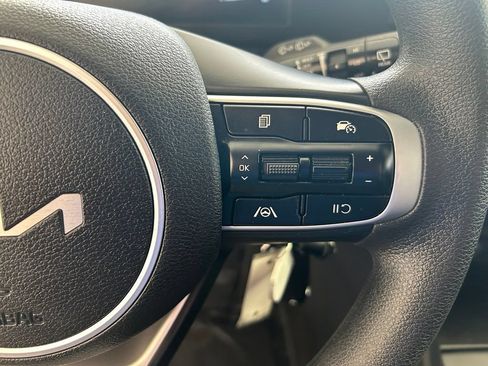 Used 2024 Kia Sportage LX FWD image 39