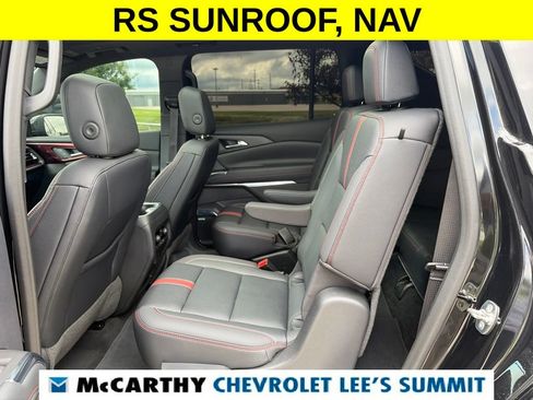 Used 2024 Chevrolet Traverse RS FWD image 45