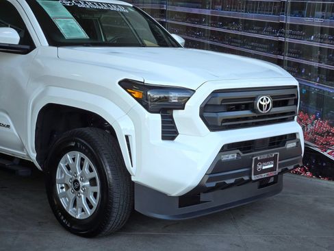 Used 2024 Toyota Tacoma SR5 AWD/4WD image 2