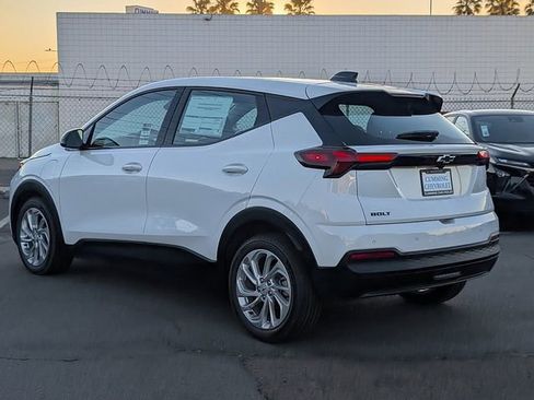 New 2027 Chevrolet Bolt LT w/ Comfort Package image 10