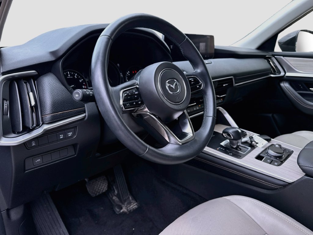 Used 2024 MAZDA CX-90 3.3 Turbo w/ Preferred Plus AWD/4WD image 9