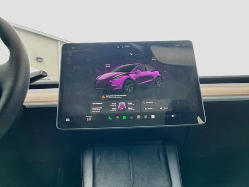 Used 2025 Tesla Model Y Long Range RWD image 15