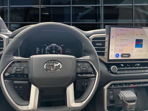 Used 2026 Toyota Tundra Platinum AWD/4WD image 4