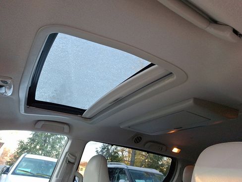 Used 2014 Toyota Sienna XLE w/ Entertainment Package image 21