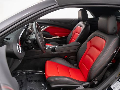 Used 2023 Chevrolet Camaro LT w/ RS Package image 17