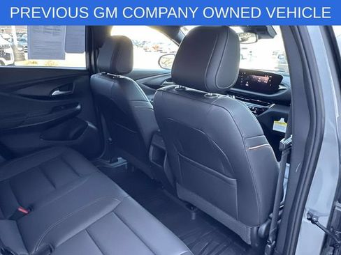 Used 2025 Buick Envista Avenir FWD image 25