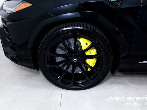Used 2021 Lamborghini Urus image 36
