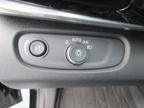 Certified 2024 Buick Envista Avenir FWD image 23