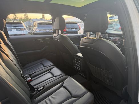 Used 2021 Audi Q7 3.0T Premium AWD/4WD image 19