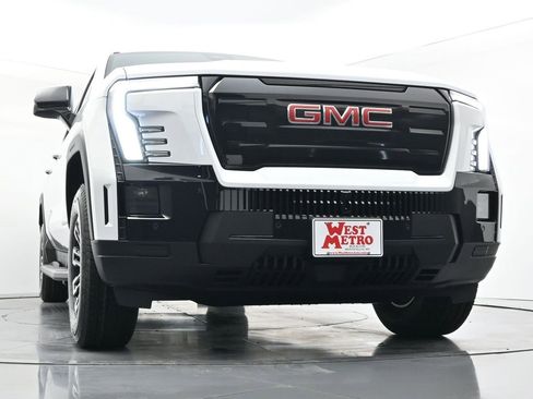 New 2026 GMC Sierra EV Elevation image 32