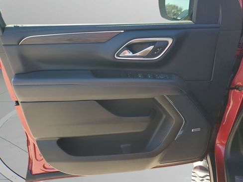 Used 2023 Chevrolet Tahoe Z71 w/ Luxury Package image 26