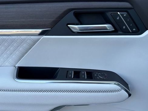 New 2026 GMC Acadia Denali w/ Super Cruise Package image 11