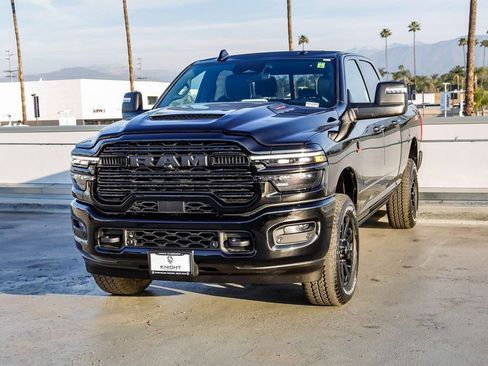 New 2026 RAM 2500 Laramie AWD/4WD image 4