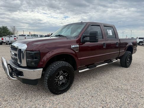 Used 2010 Ford F250 XLT AWD/4WD image 4
