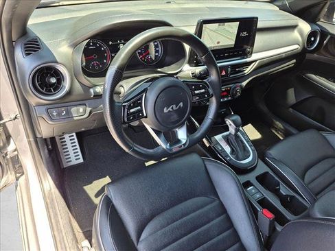 Used 2023 Kia Forte GT-Line w/ GT-Line Premium Package FWD image 9