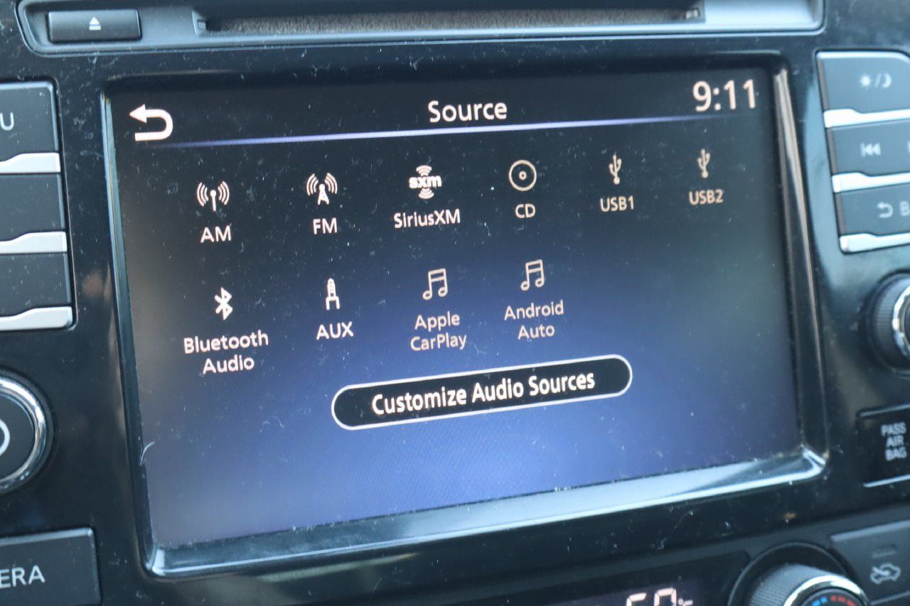 Used 2022 Nissan Maxima SV w/ Floor Mat Group FWD image 8