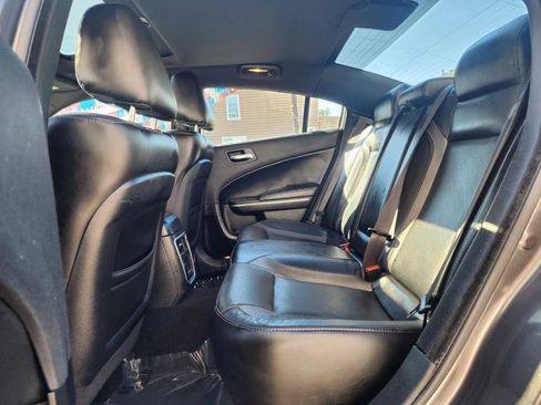 Used 2022 Dodge Charger SXT w/ Leather Interior Group image 7