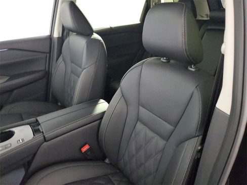 New 2025 Nissan Rogue Platinum w/ Platinum Premium Package image 20