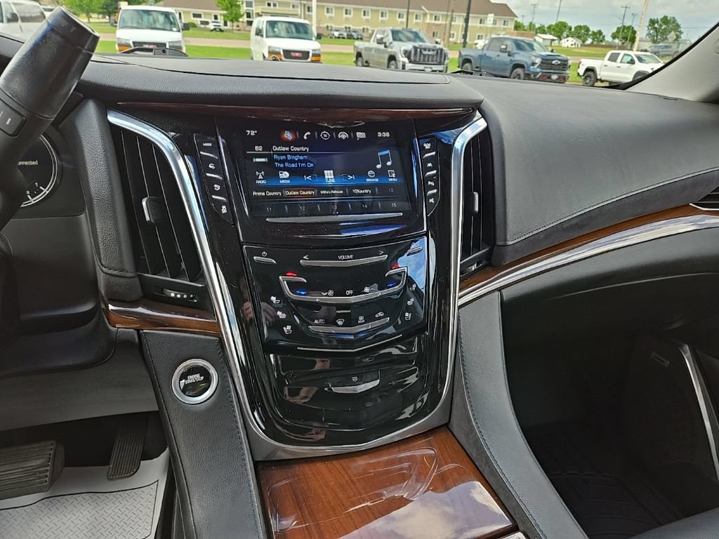 Used 2019 Cadillac Escalade ESV Luxury AWD/4WD image 28